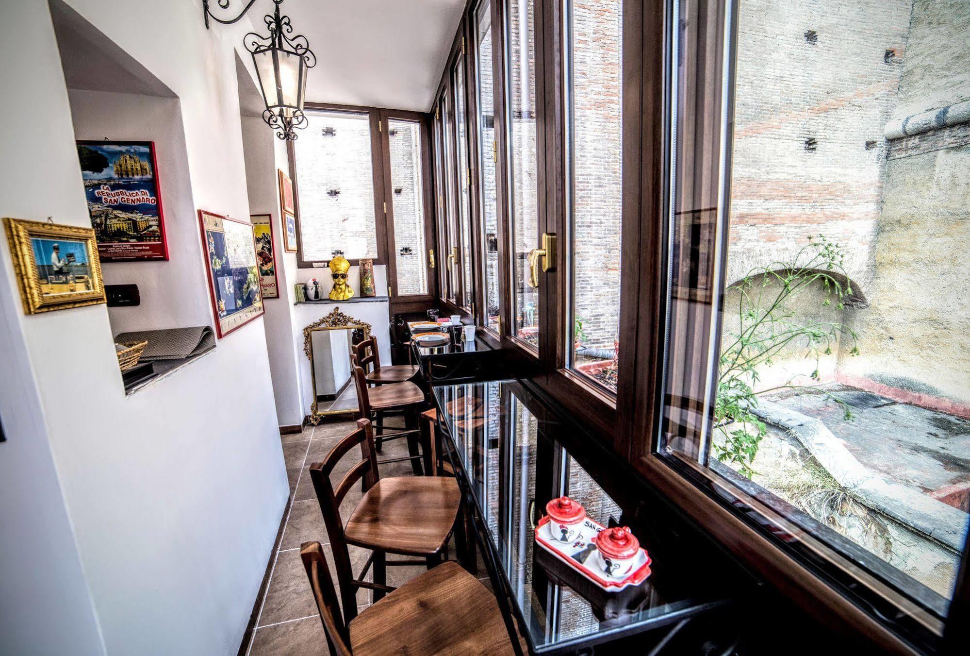 نابولي San Gennaro B&B المظهر الخارجي الصورة