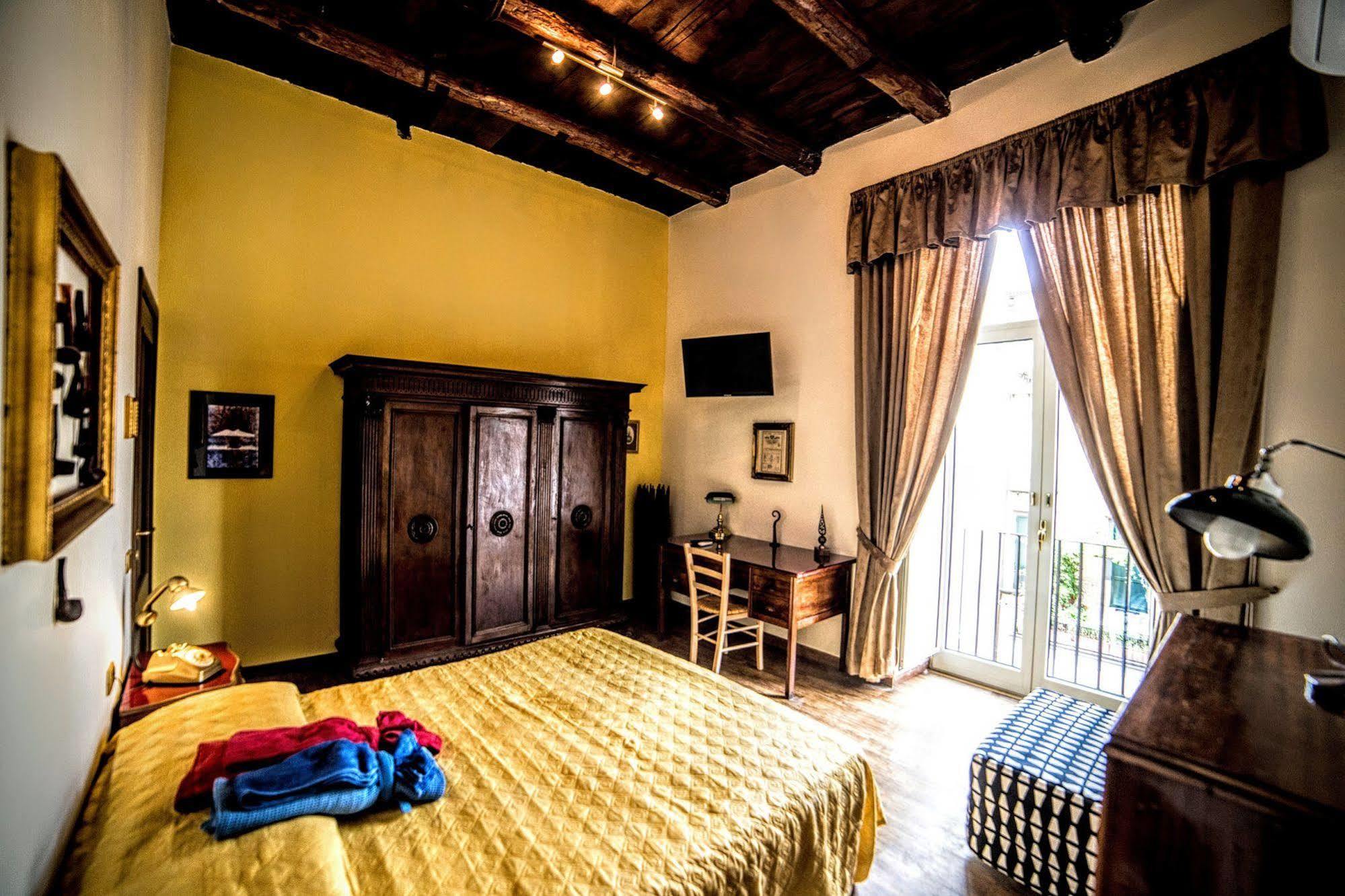 نابولي San Gennaro B&B المظهر الخارجي الصورة