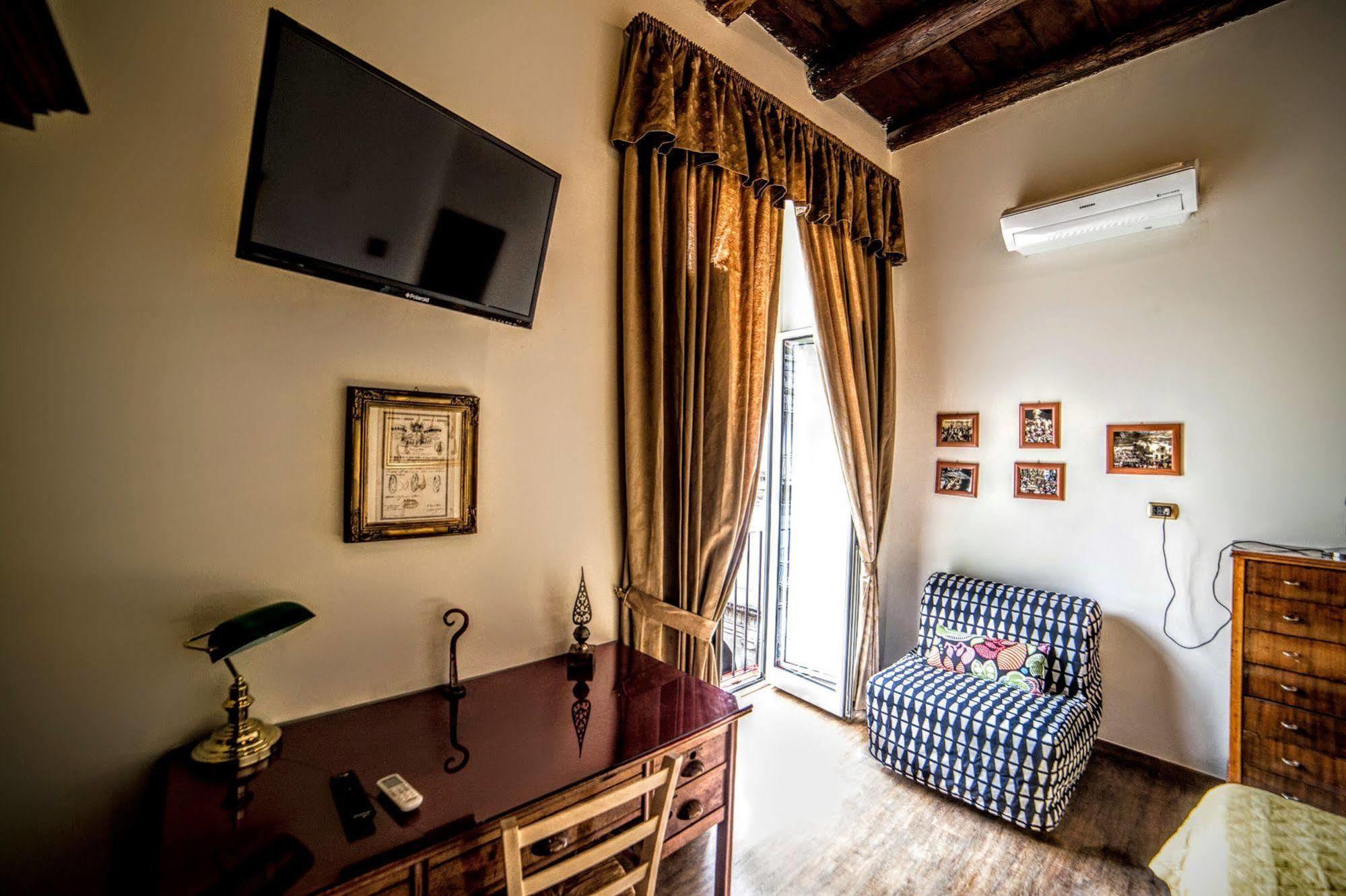 نابولي San Gennaro B&B المظهر الخارجي الصورة